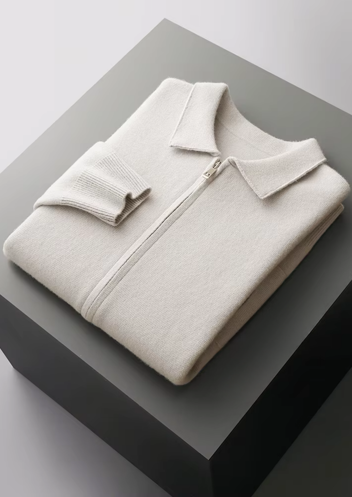 EXTRA-FINE MERINO WOOL ZIP POLO CARDIGAN
